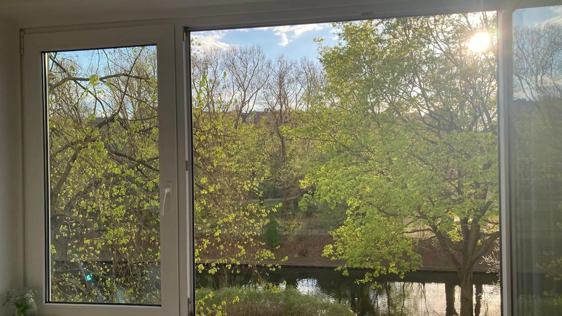 Canal-Front At Maybachufer - 1 Private Room In 80 Sqm Two-Bedroom Flatshare Apartment Berlin 0*,